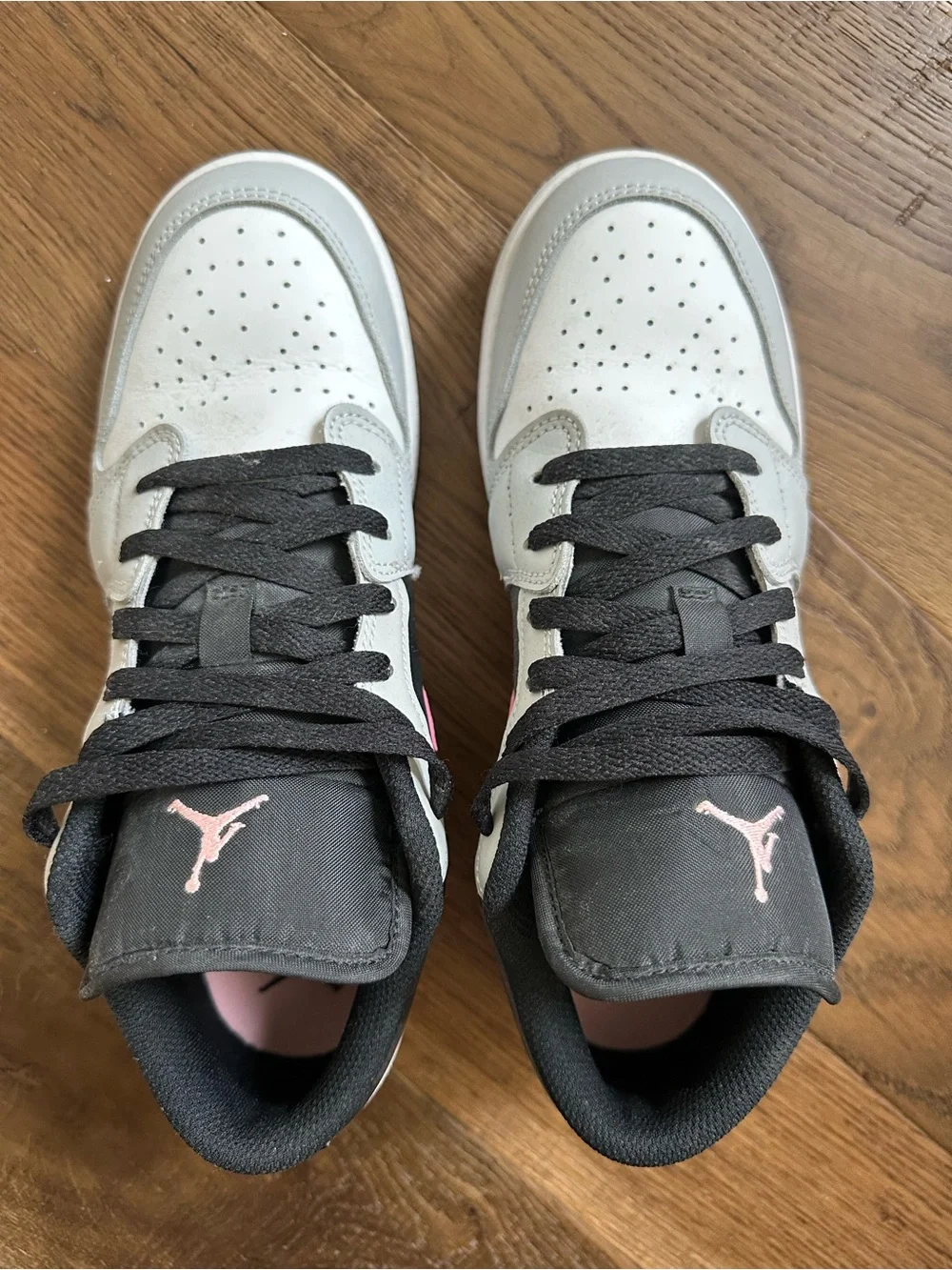 Nike Air Jordan 1 Low GS Grey Fog Bleached Coral 553560-062 Youth 6.5Y Women’s 8